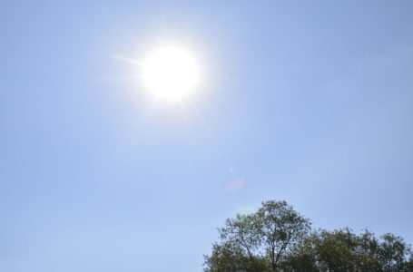 Времето остава слънчево и топло