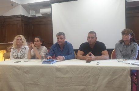 Кандидатът за кмет на община Велинград от ПП ГЕРБ  д-р Костадин Коев се срещна със служителите на хотели
