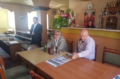 Кандидатът за кмет на Община Батак от ПП АБВ -Петър Паунов, се срещна с учителите от село Нова Махала