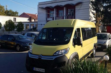 Община Стрелча получи нов ученически автобус от Министерството на образованието и науката