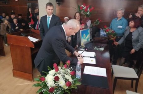 Новият кмет на община Пещера Йордан Младенов положи клетва и встъпи в длъжност