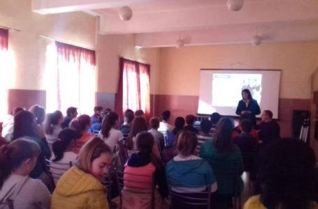 Урок за толерантността проведоха ученици от СУ “Св.Св.Кирил и Методий” в Стрелча