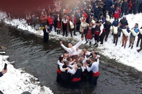 Тодор Мечев извади за 5-ти път кръста в Ракитово, Георги Иванов в Костандово и Марио Манолов в Дорково