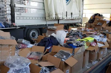 Близо 50 100 стоки, имитации на световноизвестни марки, задържаха митническите служители в района на ГКПП Капитан Петко войвода