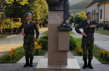 Пещера ще сведе глава пред Апостола в 11.00 часа