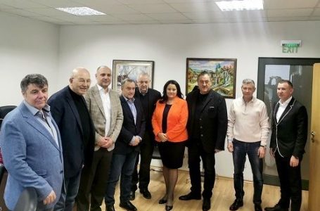 Вицепрезидентът на ЕИБ Лиляна Павлова се срещна с Камарата на строителите в България