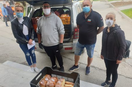 200 козунака бяха раздадени на хора в неравностойно положение във Велинград