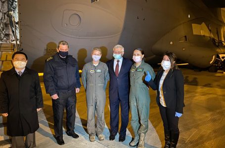 Пристигна първата пратка медицински материали от Китай по поръчка на българското правителство