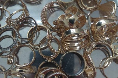 Контрабандни златни накити за 142 000 лева задържаха митническите служители на Капитан Андреево