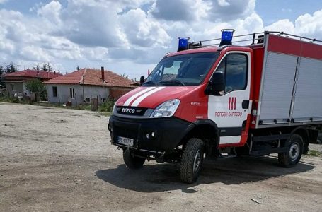 Община Карлово продължава дезинфекцията на улични платна и тротоари