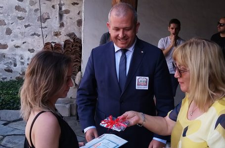 Йордан Младенов връчи дипломите на зрелостниците от ПГХВТ ” Атанас Ченгелев” в Пещера