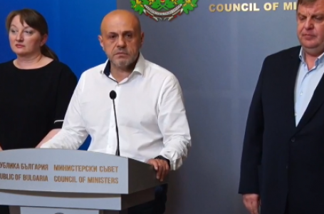 Томислав Дончев: Радев поиска цялата власт, но ние няма да искаме оставката му