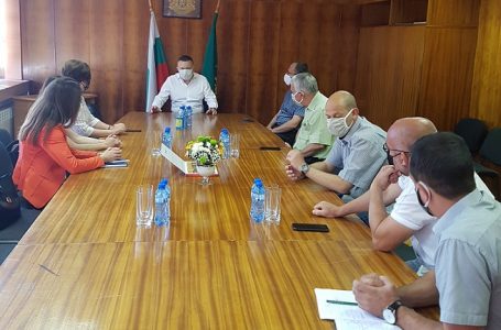 Общините Карлово и Троян споделиха опит в организацията на дейности и услуги