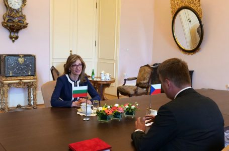 Екатерина Захариева в Прага: Важно е да не допускаме отново затварянето на граници вътре в ЕС