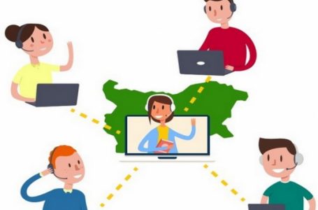 Учителите започват ударно да правят видеоуроци