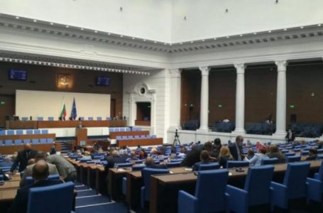 Очаквано! Със 111 гласа парламентът отхвърли предложението на ГЕРБ за свикване на ВНС