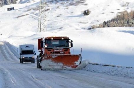 АПИ: Карайте внимателно, през нощта и утре в планините дъждът ще преминава в сняг!