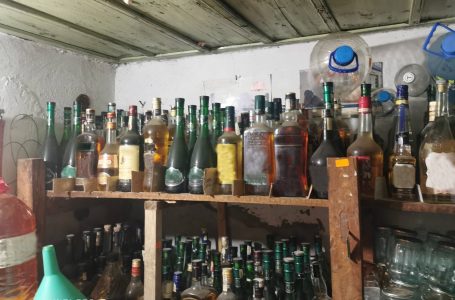 Митнически служители задържаха 626 л нелегален алкохол
