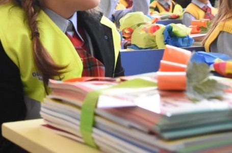 Учениците от 1. и 8. клас ще получават по 300 лева еднократна помощ от следващата учебна година