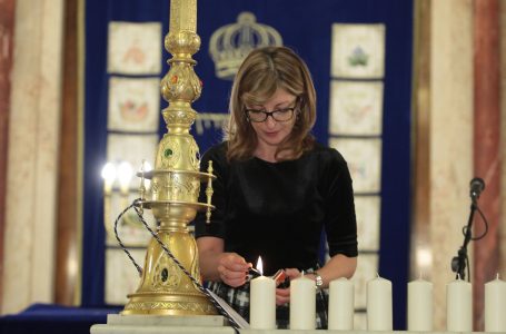 Екатерина Захариева: Демокрацията не идва даром, а трябва да се борим за нея всеки ден