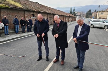 В Пещера откриха новия участък от улица “Стефан Караджа”