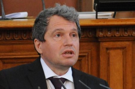 Тошко Йорданов се извини на Росица Кирова от ГЕРБ