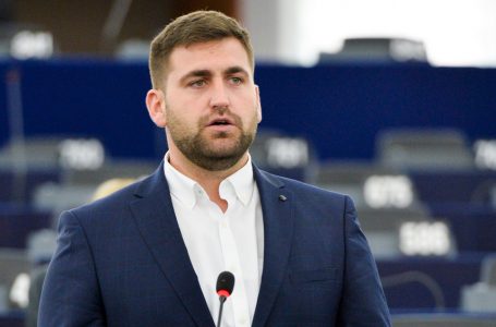Андрей Новаков сезира ЕП за политическа намеса на ДБ в работата на КПКОНПИ