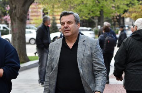 Почина Евгений Бакърджиев след COVID