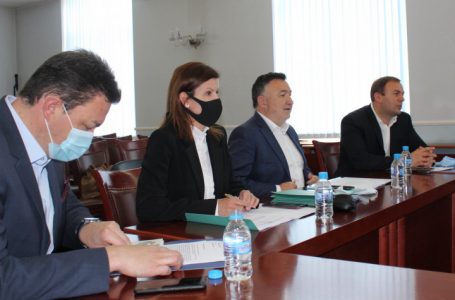 Кметът на Карлово участва в работна среща относно проект за справяне с пандемията