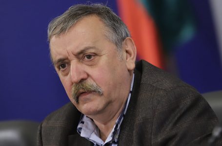 Проф. Кантарджиев алармира за нови спешни мерки заради индийския мутант на К-19