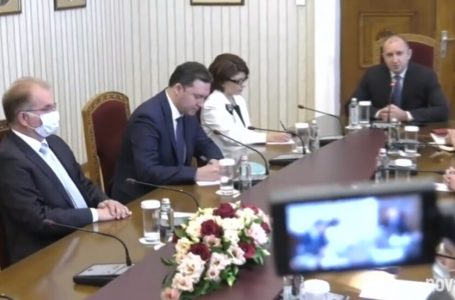 ГЕРБ към Радев: Поемете отговорност, защото партиите на протеста се сплотиха под Вашия юмрук