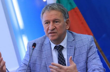 Коригират заповедта за зеления сертификат, удължават срока за преболедуване