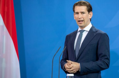 Себастиан Курц подаде оставка