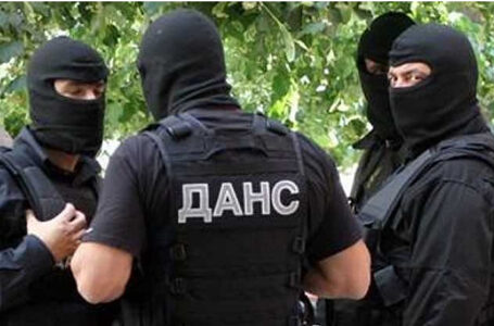 ДАНС: 427 машини са внесени у нас без поръчка! ЦИК не ги искала, но са купени