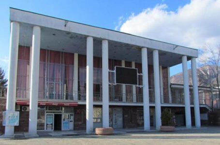 НЧ ”Васил Левски” Карлово подава ръка на 7 годишния Алпер