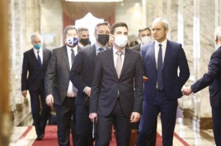 Председателят на парламента е с COVID-19. Разбрал след КСНС, ще пламнат ли всички от срещата?