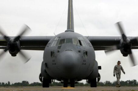 Украински военен самолет се разби до Киев