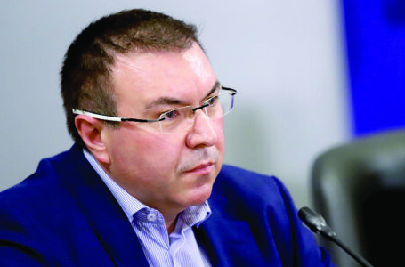 Костадин Ангелов: За първи път здравен министър отсъства, когато се обсъждат парите за здраве