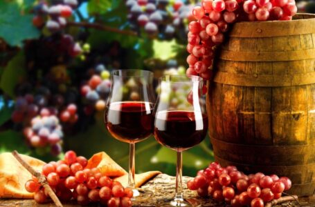 14 февруари – празнуват лозари,влюбени и християни