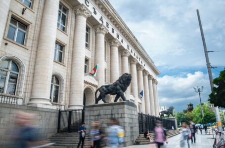 Прокуратурата днес разпитва Петков и Бориславова