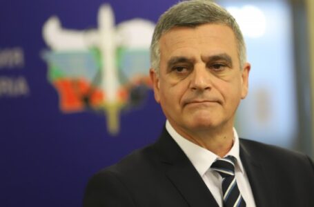 Янев: Исканата оставка на шефа на НСО е свръхконцентрация на власт в ръцете на Петков