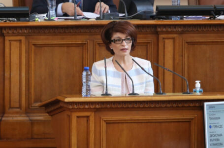 ГЕРБ-СДС поздравиха българското правителство по случай Деня на лъжата