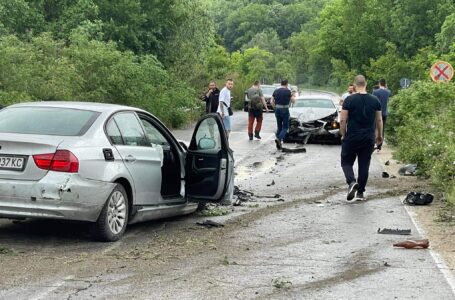 Тежка катастрофа затруднява движението на пътя Пещера-Бяга