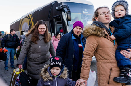 Близо 80 украинци отпътуваха от Варна за Рибарица, Паничище и Велико Търново