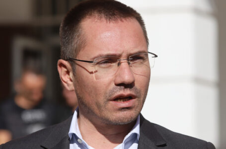 Джамбазки даде Кирил Петков на главния прокурор заради схемата за падане на ветото за РС Македония