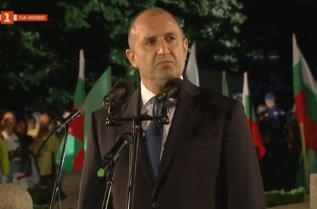 Румен Радев в Карлово: Левски ни завеща, че всичко зависи от собствените ни задружни сили!