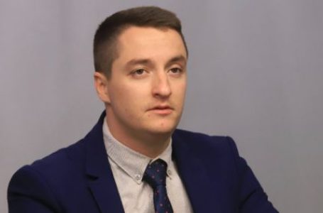 Изключиха Явор Божанков от парламентарната група на БСП