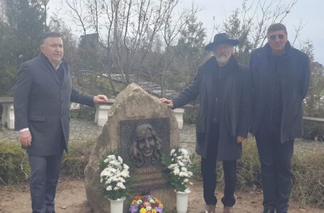 Барелеф на баскетболната легенда Пенка Стоянова бе открит в Карлово