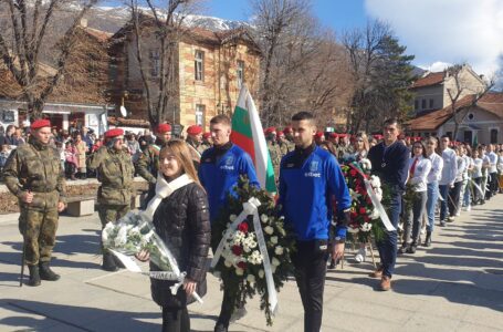 С митинг-поклонение в Карлово завърши възпоменателното отбелязване на 150 години от гибелта на Васил Левски