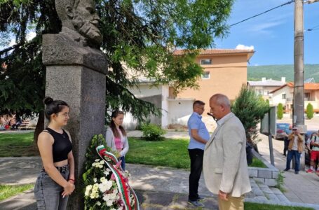 Пещера отдаде почит пред паметта на Христо Ботев